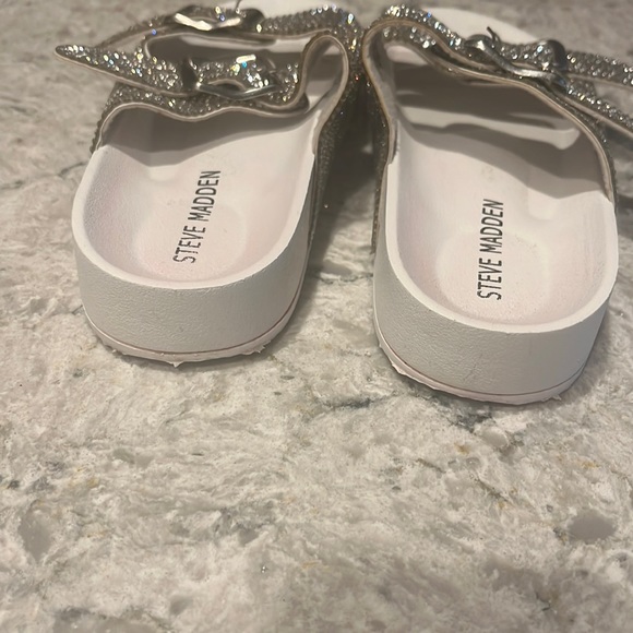 Steve Madden girls rhinestone sandals - Picture 7 of 10